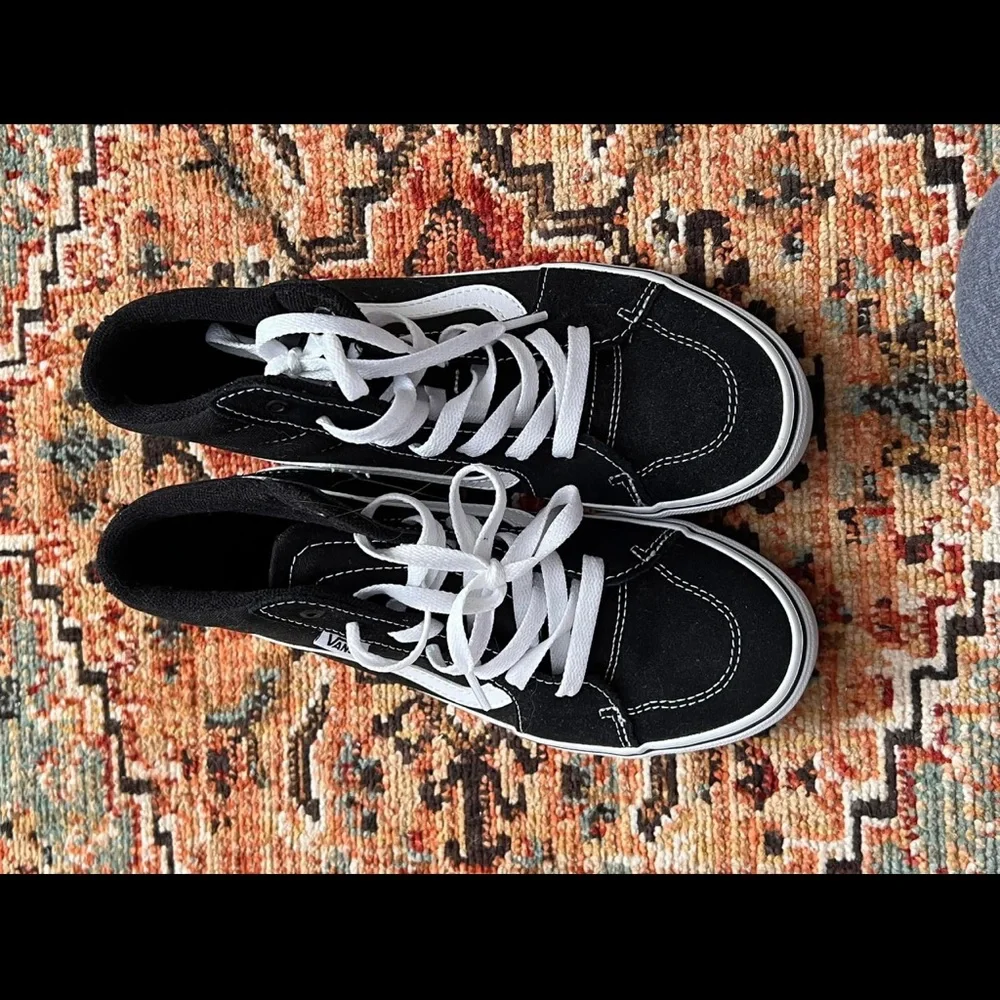 Vans - Picture 5 of 5
